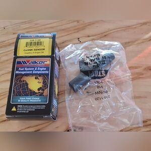 Walker Products 235 - 1120 Crankshaft Engine Position Sensor NiB Black